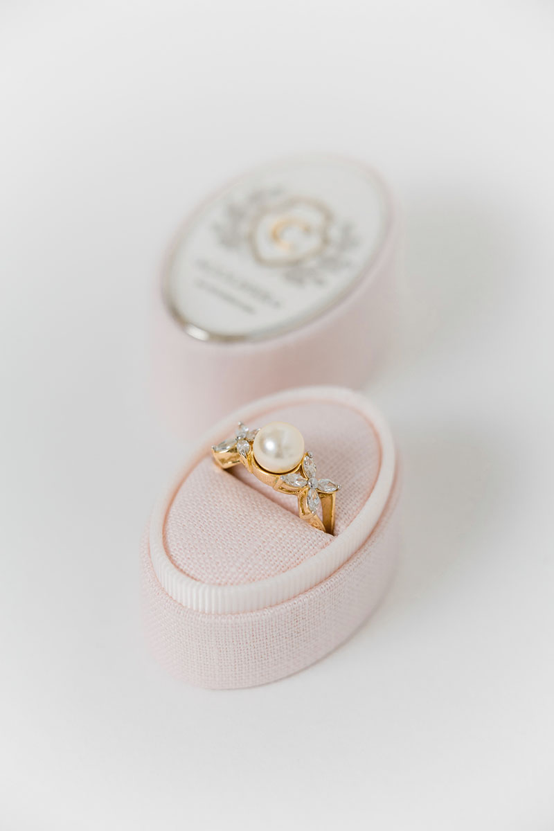 Коробочка для кольца на помолвку - уникальный способ сделать предложение девушке, подарок для пары на свадьбу, годовщину семейный праздник
